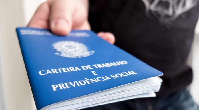 Mais de 110 mil vagas de trabalho foram geradas entre os brasileiros, em agosto