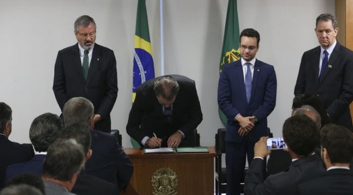 “Vingança pornográfica” e divulgação de cenas de estupro viram crimes