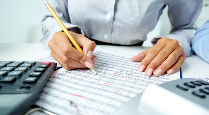 PREFEITURA COBRA CONTRIBUINTES PARA REGULARIZAÇÃO DE TAXAS E TRIBUTOS