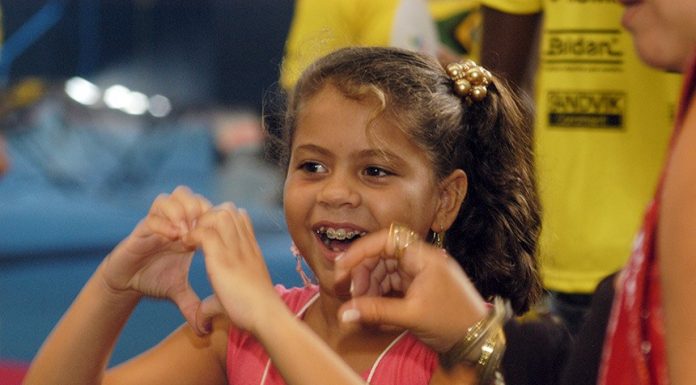 Libras pode se tornar disciplina obrigatória nas escolas públicas.