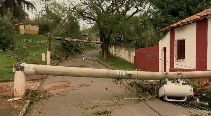 Prefeito decreta estado de calamidade pública após tromba d’água em Simão Pereira