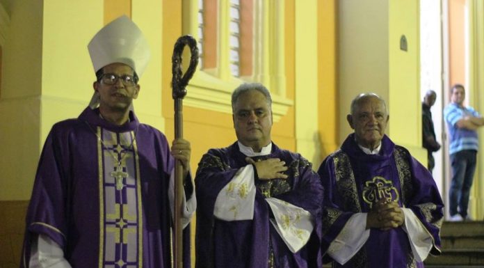Vejam como foi a 1° Visita e Santa Missa do Bispo Diocesano Dom José Eudes do Nascimento em nossa comunidade