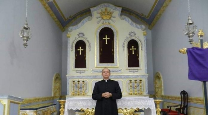 Padre João Rodrigues envia mensagem de despedida aos fiéis