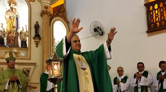 Boas Vindas ao Padre Fábio José Damasceno