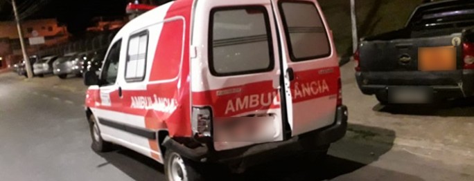 Ambulância com duas gestantes se envolve em acidente em Barbacena