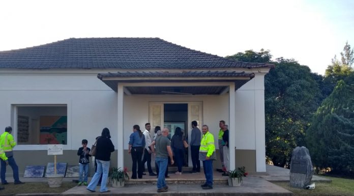 Fábrica de cimento abre as portas para a comunidade de Barroso