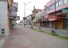 Barbacena amplia temporariamente vacinação contra meningite ACWY Rua XV de Novembro, centro comercial de Barbacena